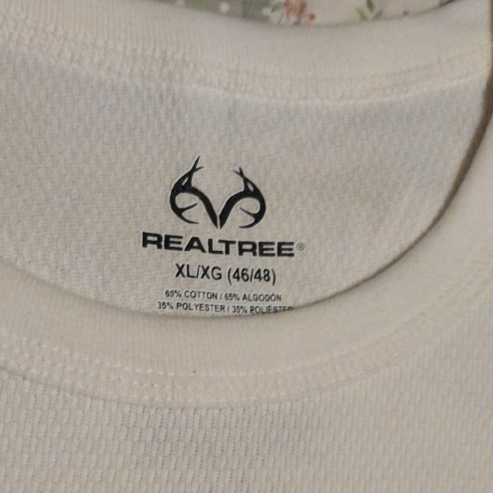 Realtree Men's Off-White Long Sleeve Tee - Picture 2 of 5